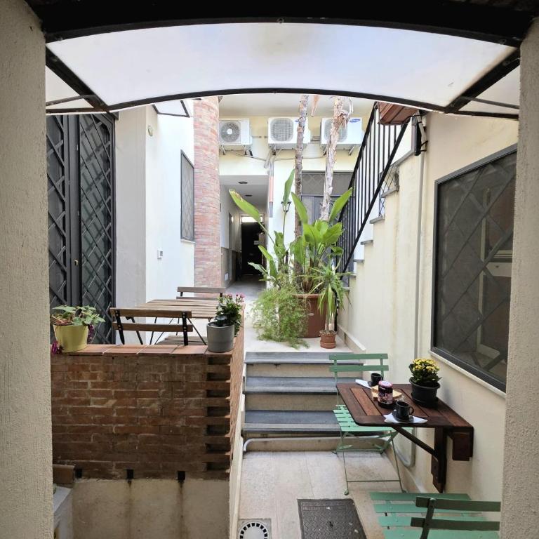DM Suites - One-Bedroom Apartment - 6