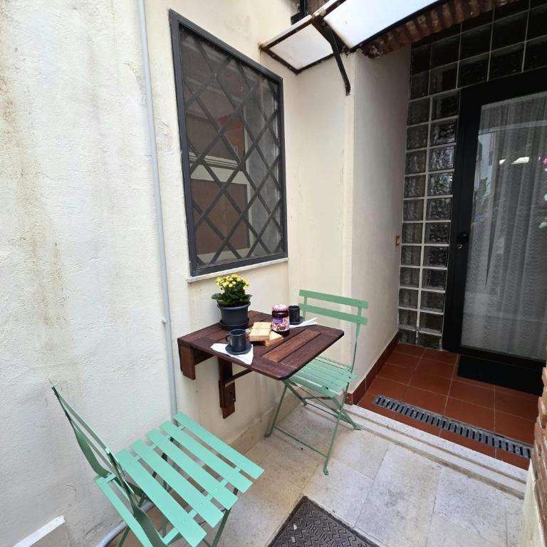 DM Suites - One-Bedroom Apartment - 5