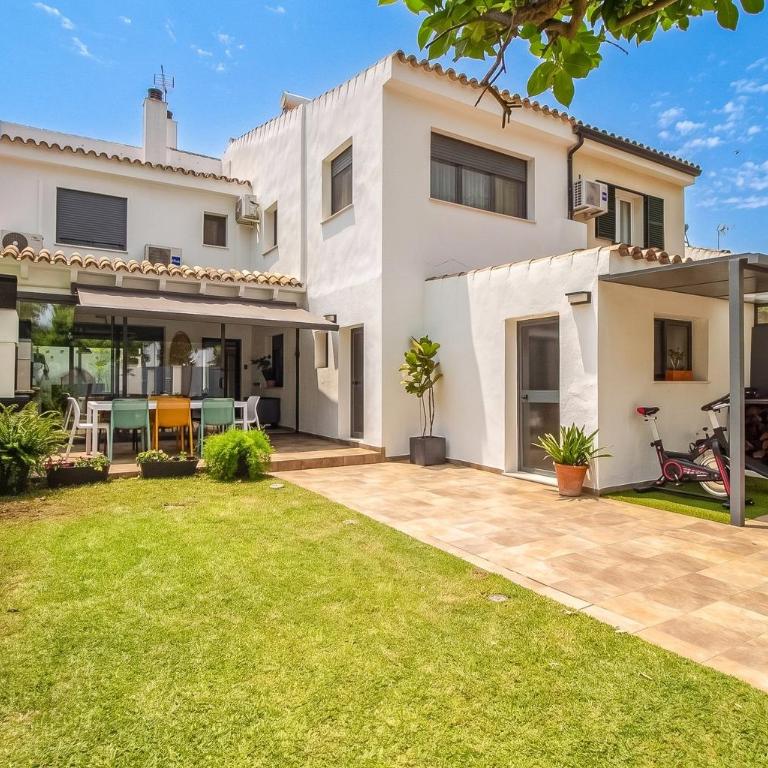 GuestReady - Valdelagrana Spacious: 300m to Beach - Casa - 1