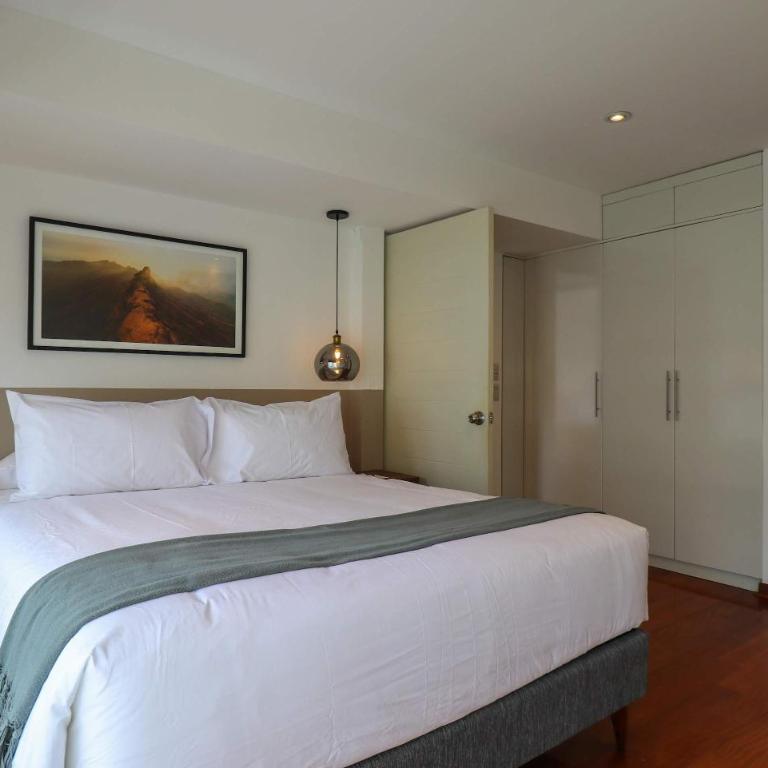 Deluxe 3BR Duplex with Balcony in Miraflores - Apartamento de 3 dormitorios con balcón - 24