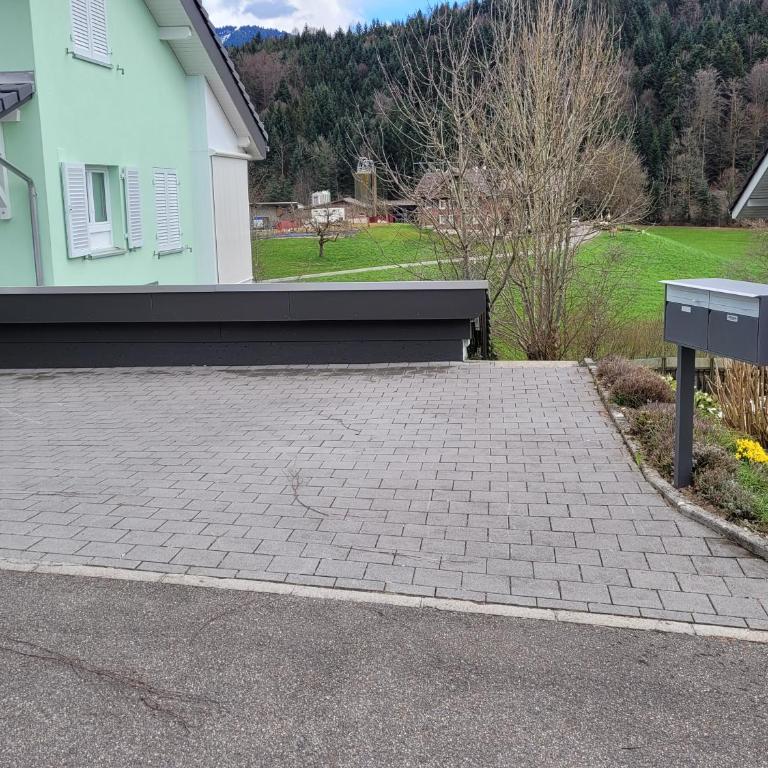 Garten-Wohnung in Adligenswil - Apartment mit 1 Schlafzimmer - 2