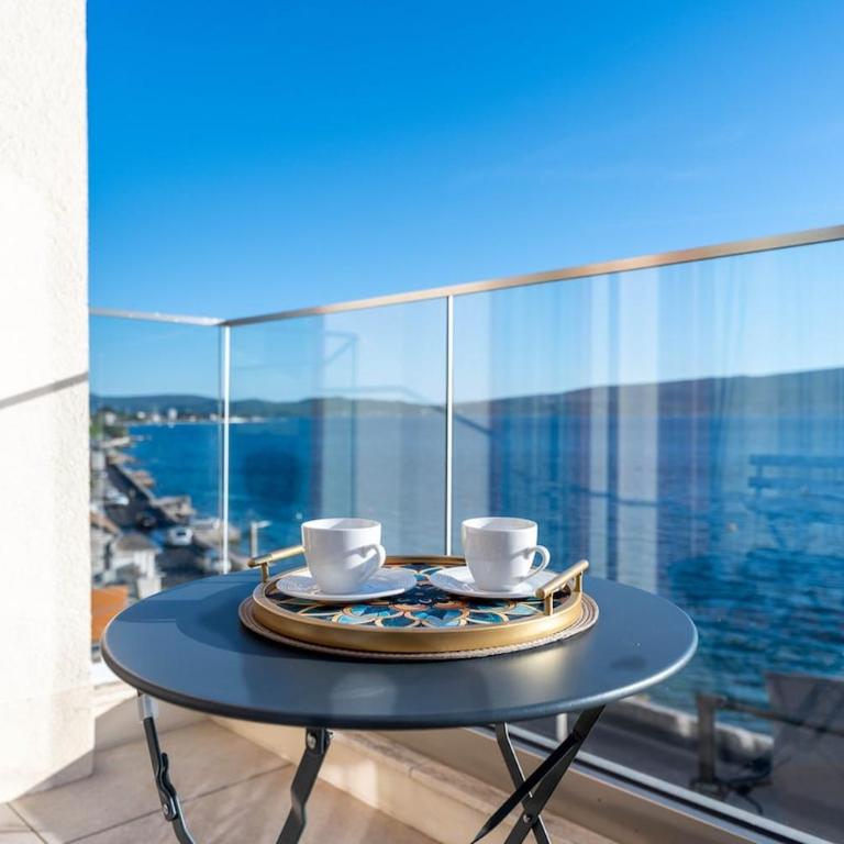 Elegant Seafront Apartment, Top Floor Oasis - Apartman sa 2 Spavaće Sobe - 7