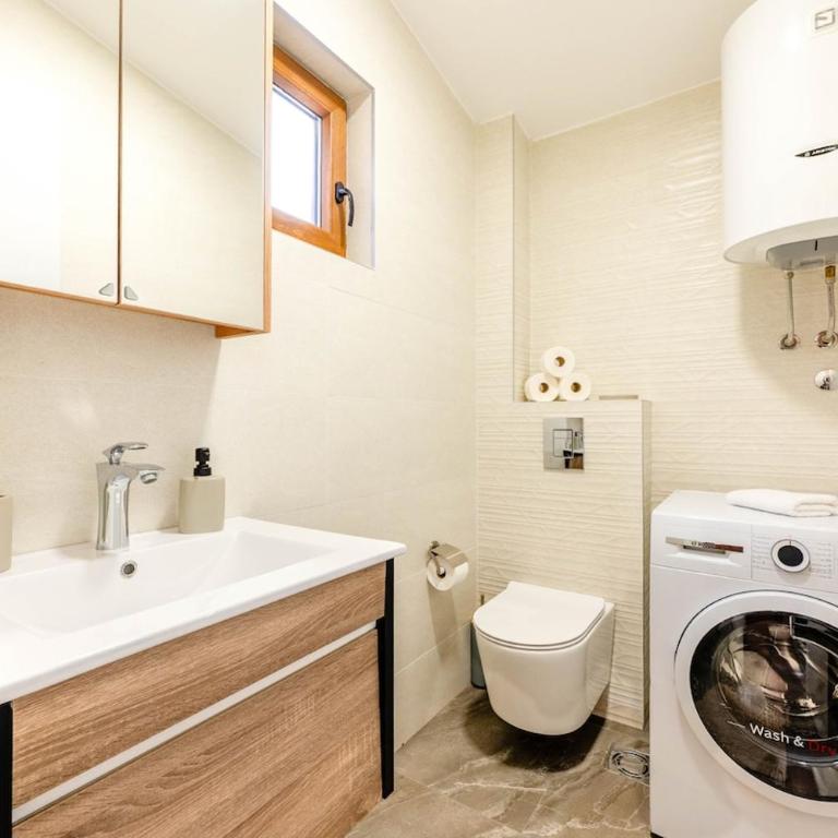 Elegant Seafront Apartment, Top Floor Oasis - Apartman sa 2 Spavaće Sobe - 12