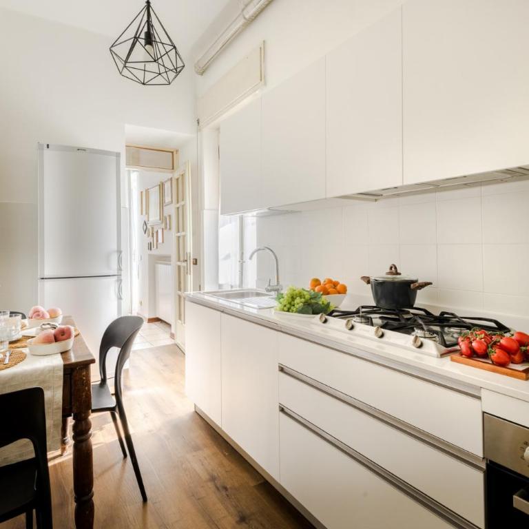 La Casa in Centro - Appartamento con Balcone - 11