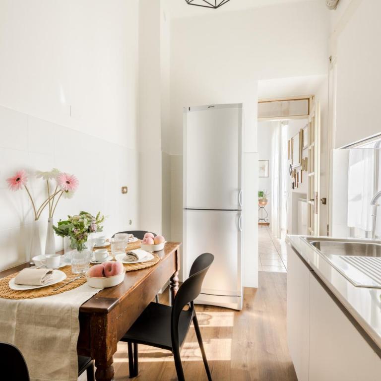 La Casa in Centro - Appartamento con Balcone - 12