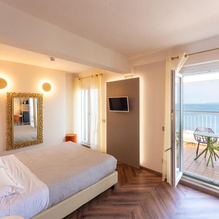 Hotel Vittorio - Superior Panorama Double Room with Terrace - 4