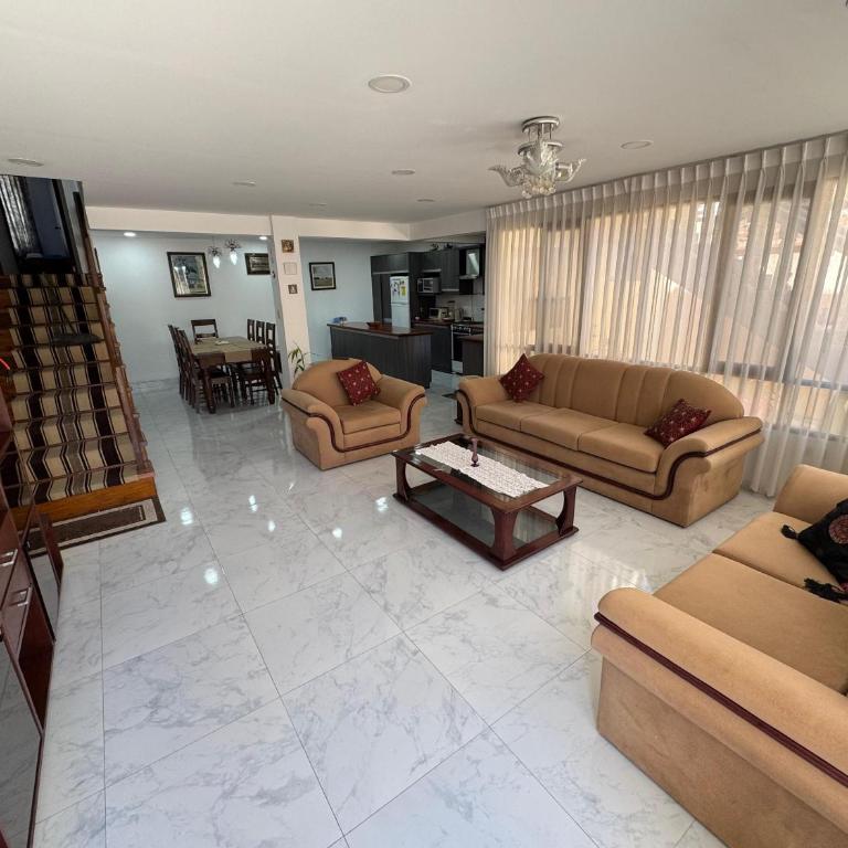 Casa con garaje privado - Apartamento de 3 dormitorios - 7