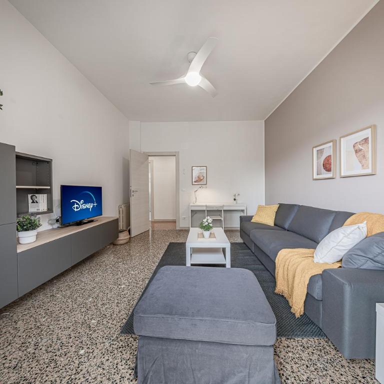 Sea Side - Beach 2 min - Free WiFi - Smart TV - Appartamento con 3 Camere da Letto - 5