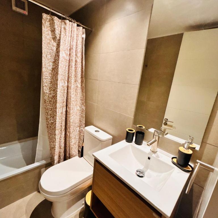 Moderno Depto cómodo y con Wifi - Frente al Metro - Apartamento de 1 dormitorio - 9