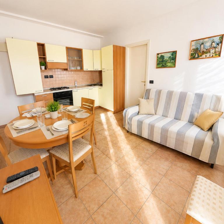 PETRONIA TRILO VISTA MARE - Agenzia Cocal - Appartamento con 2 Camere da Letto - 2
