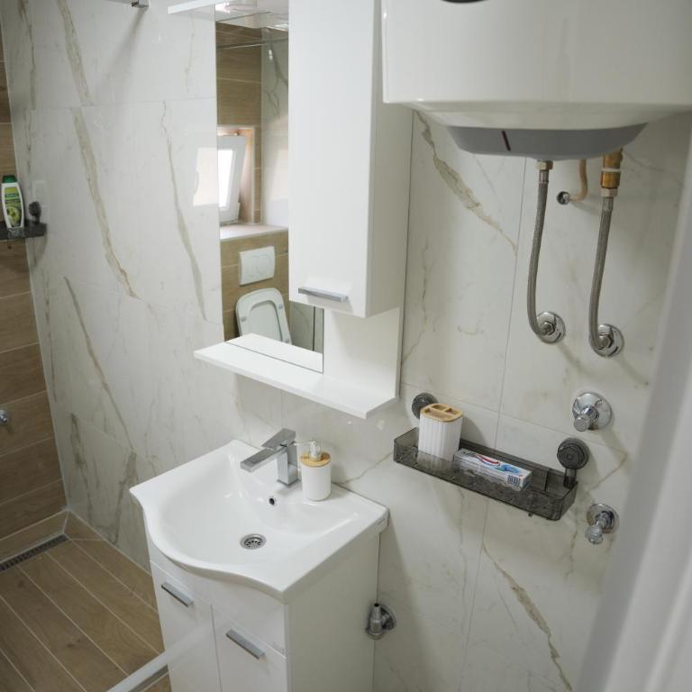 Bella apartmani - Porodični Apartman s 1 Spavaćom Sobom - 4