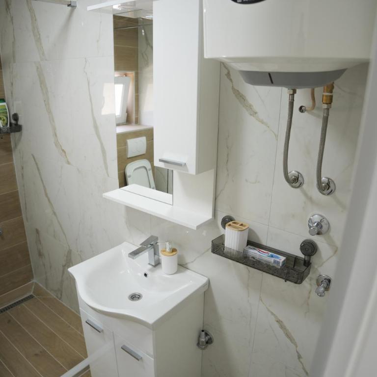 Bella apartmani - Porodični Apartman s 1 Spavaćom Sobom - 8
