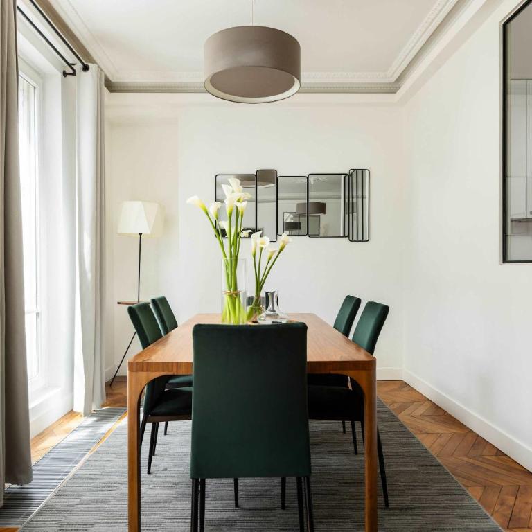 Champs Elysées Stylish Flat 2BR 6PPL - Two-Bedroom Apartment - 23