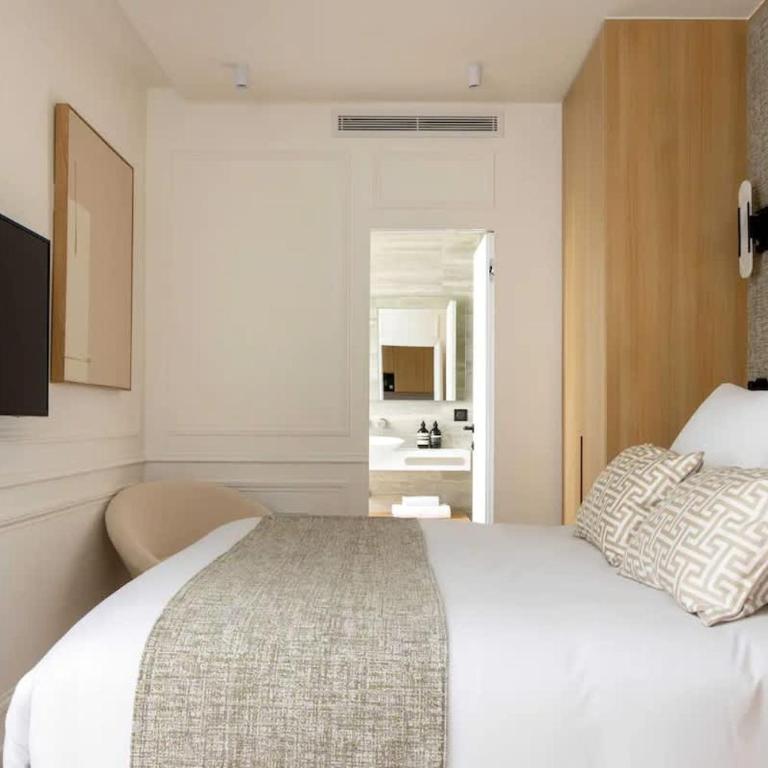 Splendid Apartment 2BR 6P Near Palais Royal - Two-Bedroom Apartment - 6