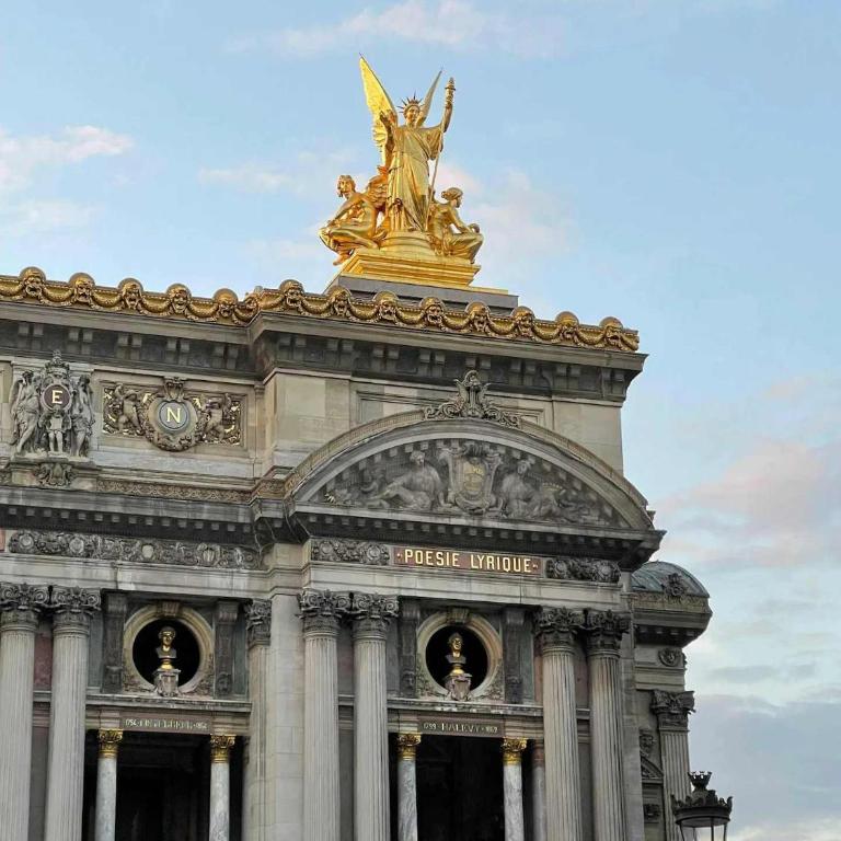 Chic Apartment with AC 3BR 6P Palais Garnier - Three-Bedroom Apartment - 23