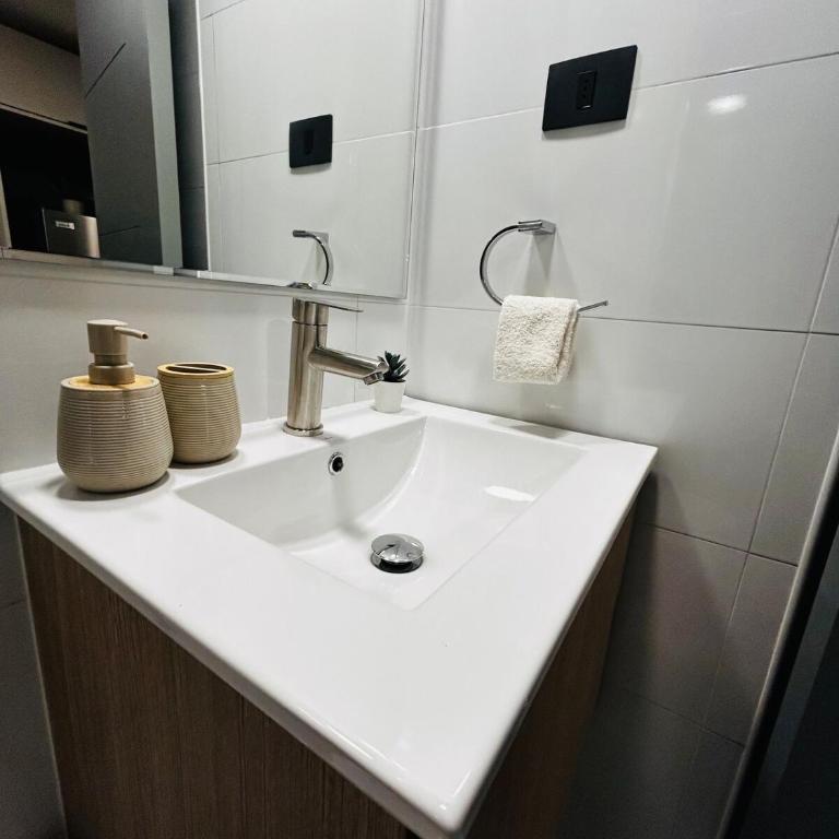 Studio Full Equipado Cerca del Metro - Apartamento de 1 dormitorio - 25