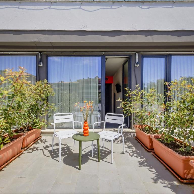 Ibis Styles Roma Aurelia - Camera Matrimoniale Superior con Balcone - 4