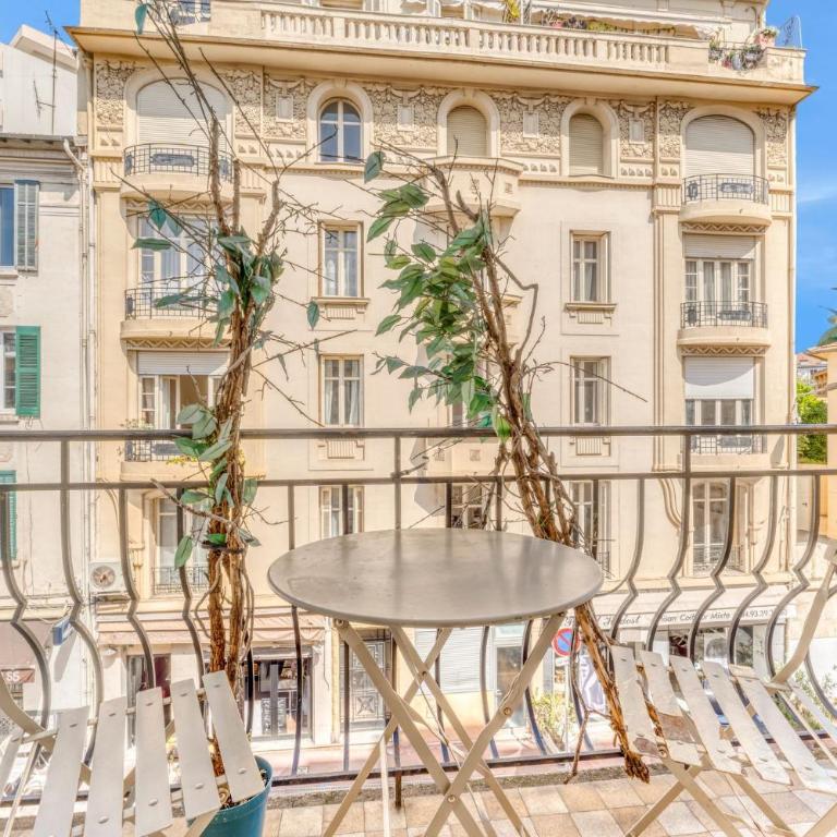 Spacious 2 Bed - 5 mn du Palais - Calme - Balcon - Apartment mit 2 Schlafzimmern - 4