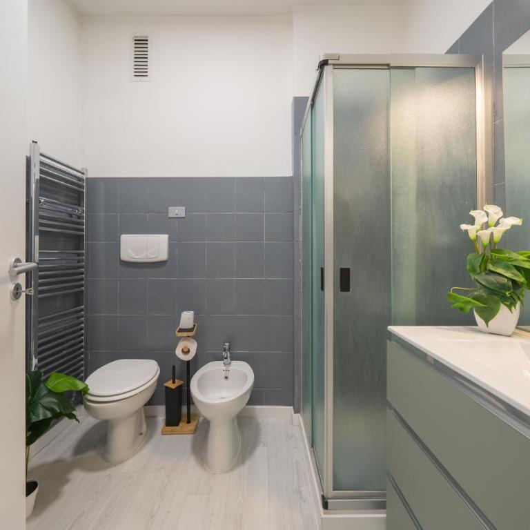 Como, Swiss 5 min - Lake at 10 min - Wifi, Parking - Appartamento con 3 Camere da Letto e con Vista - 17