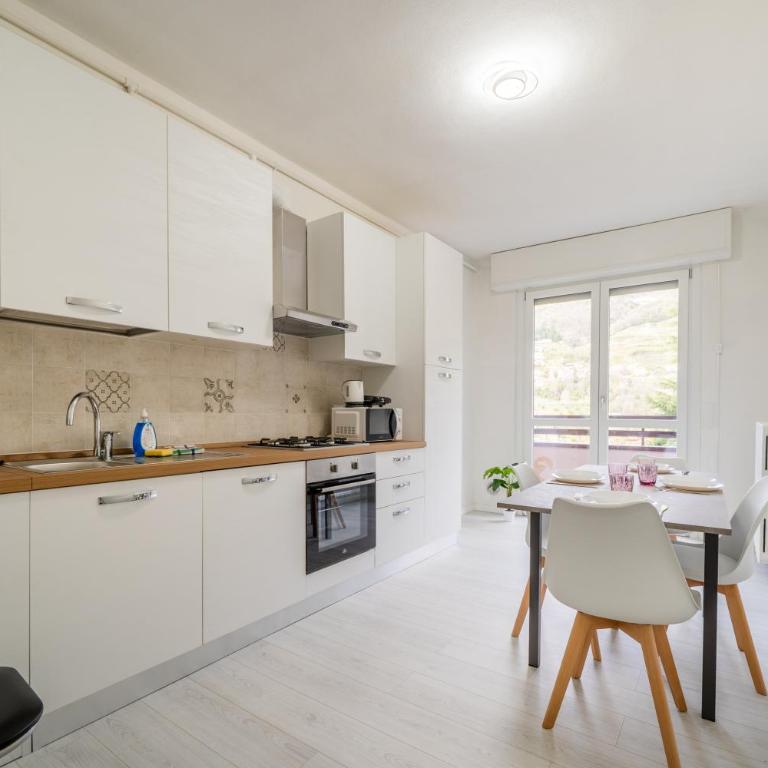 Como, Swiss 5 min - Lake at 10 min - Wifi, Parking - Appartamento con 3 Camere da Letto e con Vista - 23
