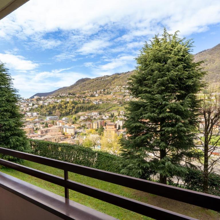 Como, Swiss 5 min - Lake at 10 min - Wifi, Parking - Appartamento con 3 Camere da Letto e con Vista - 30