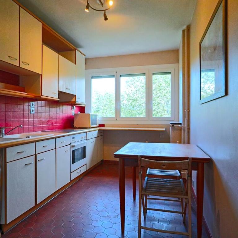 Hyper centre avec parking place Jean Moulin - Three-Bedroom Apartment - 2