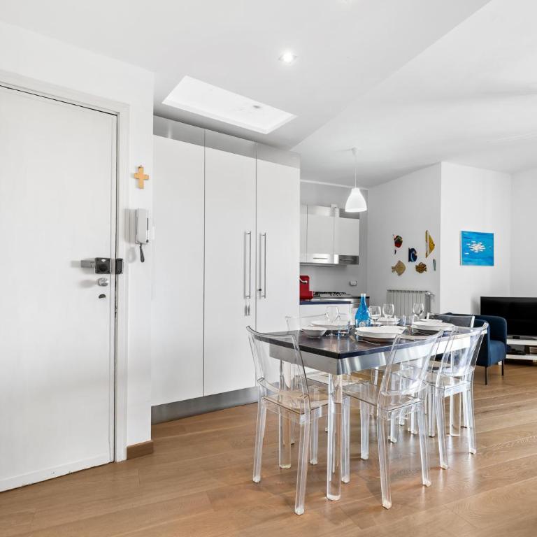Hostdomus - Blu Finale - Appartamento con 2 Camere da Letto - 10