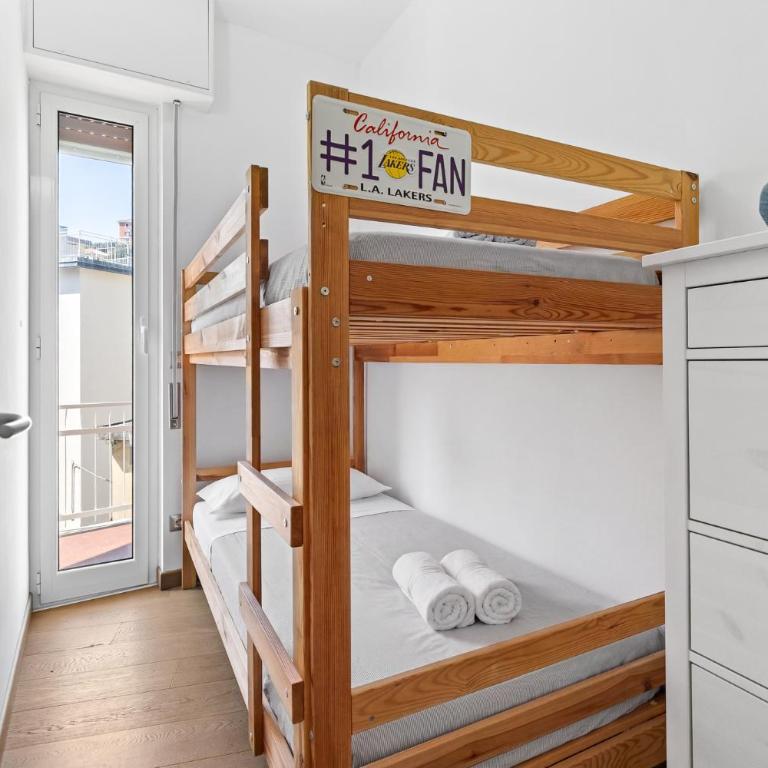 Hostdomus - Blu Finale - Appartamento con 2 Camere da Letto - 4