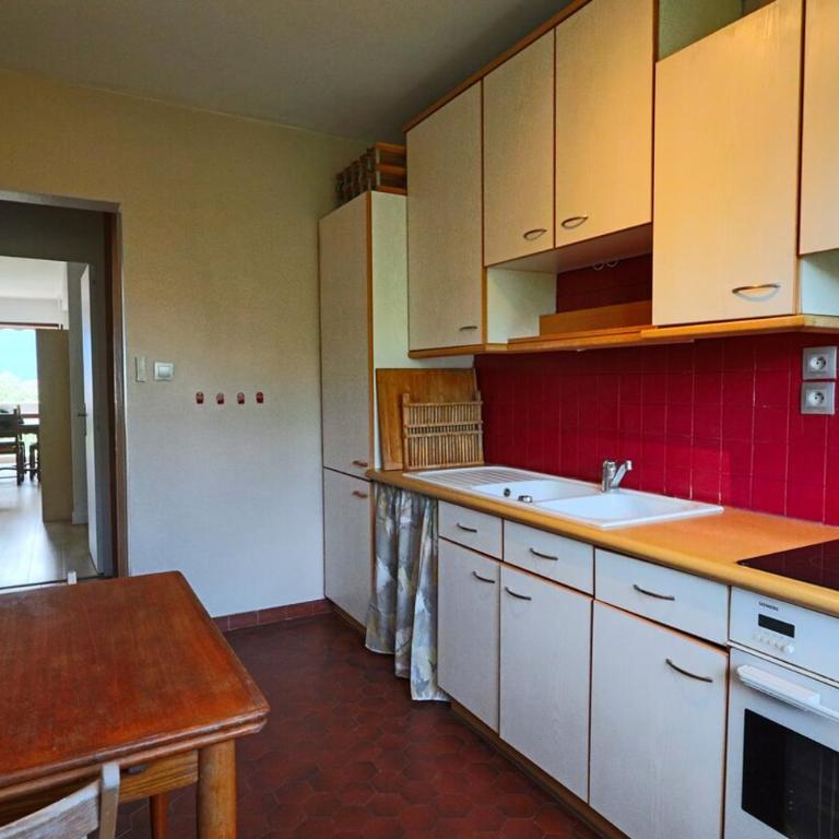 Hyper centre avec parking place Jean Moulin - Three-Bedroom Apartment - 15
