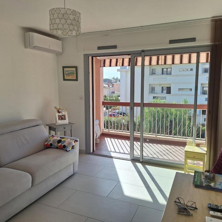 Studio lumineux parking privé 2mn plage et Sanary - Appartamento Monolocale con Letto Queen-Size - 2