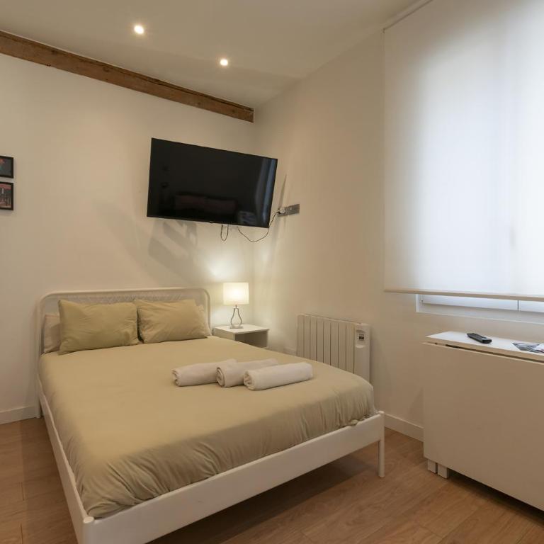 Tu Oasis Urbano con Jardín y Relax - Apartment - 1