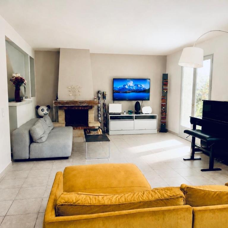 Elegant Cannes Villa 4-5 Bedrooms Walk to Palais & Beaches - Villa - 13