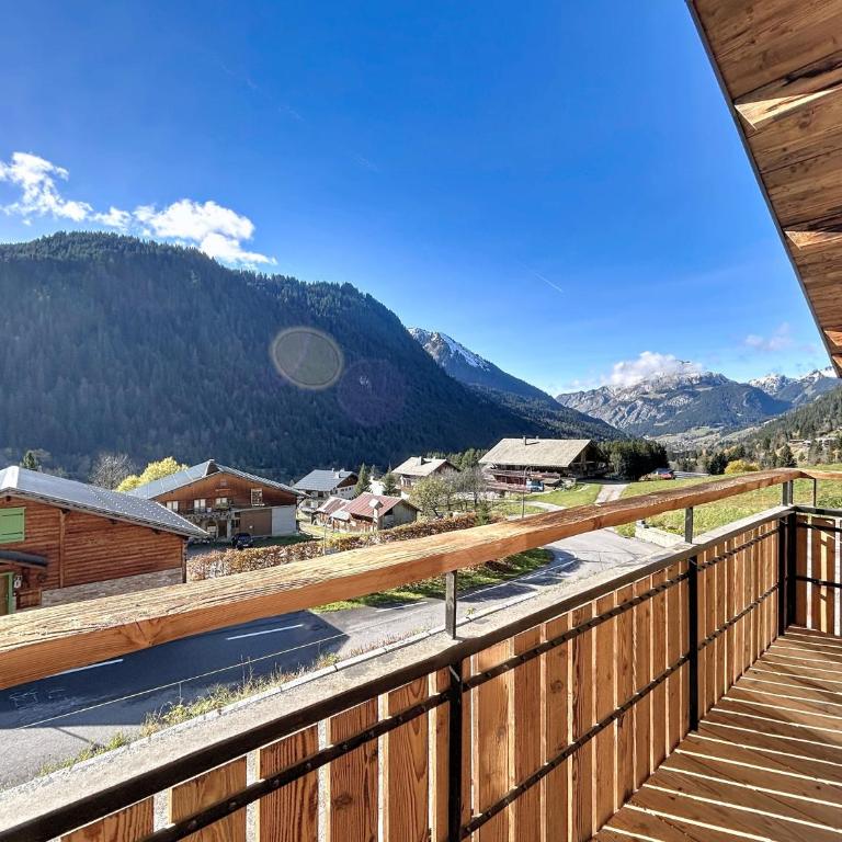 Chalet Solarys 12 personnes 5 chambres & 5 SDB bord ruisseau - Chalet - 9
