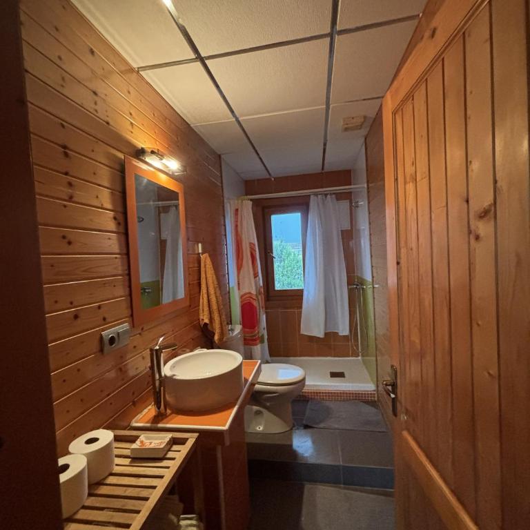 Casa Franch - Three-Bedroom House - 4