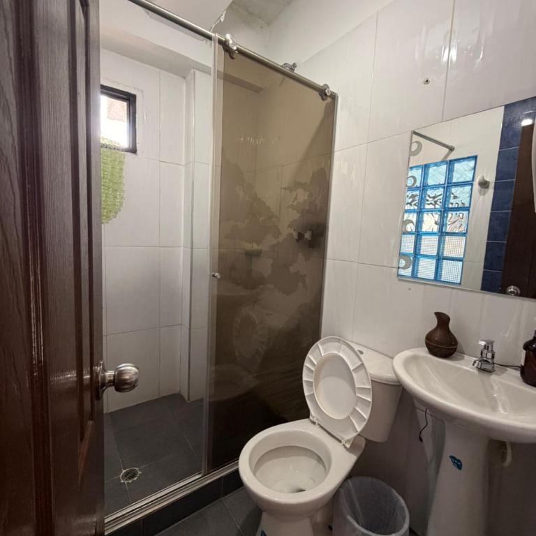 ISABELINAS HOTEL Villeta - Habitación Doble con baño privado - 2