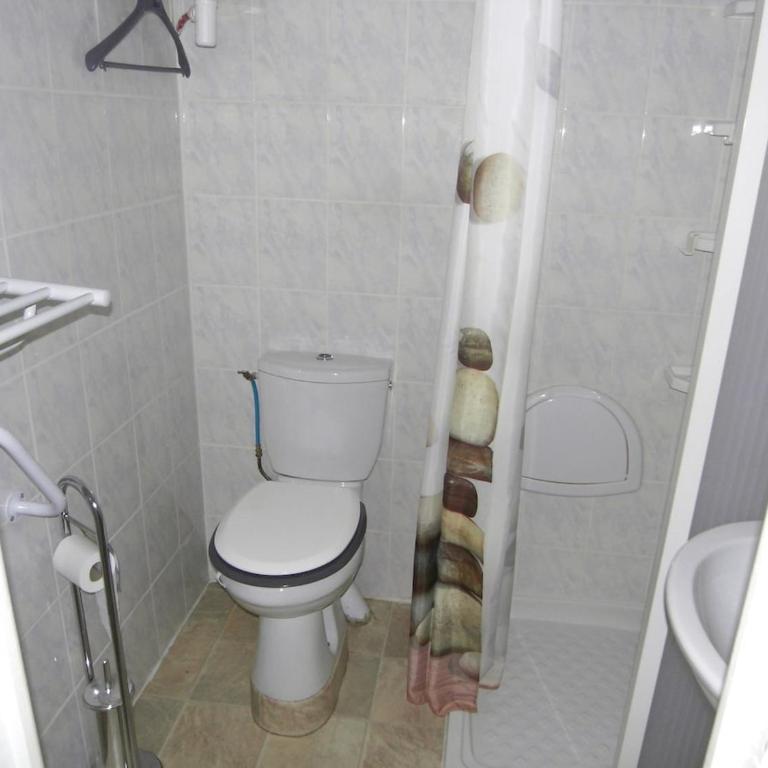 VILLA NOEMIE Studio - de 100 m des Thermes - Appartement 1 Chambre - 2