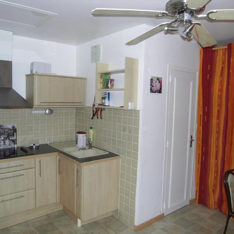VILLA NOEMIE Studio - de 100 m des Thermes - Appartement 1 Chambre - 5
