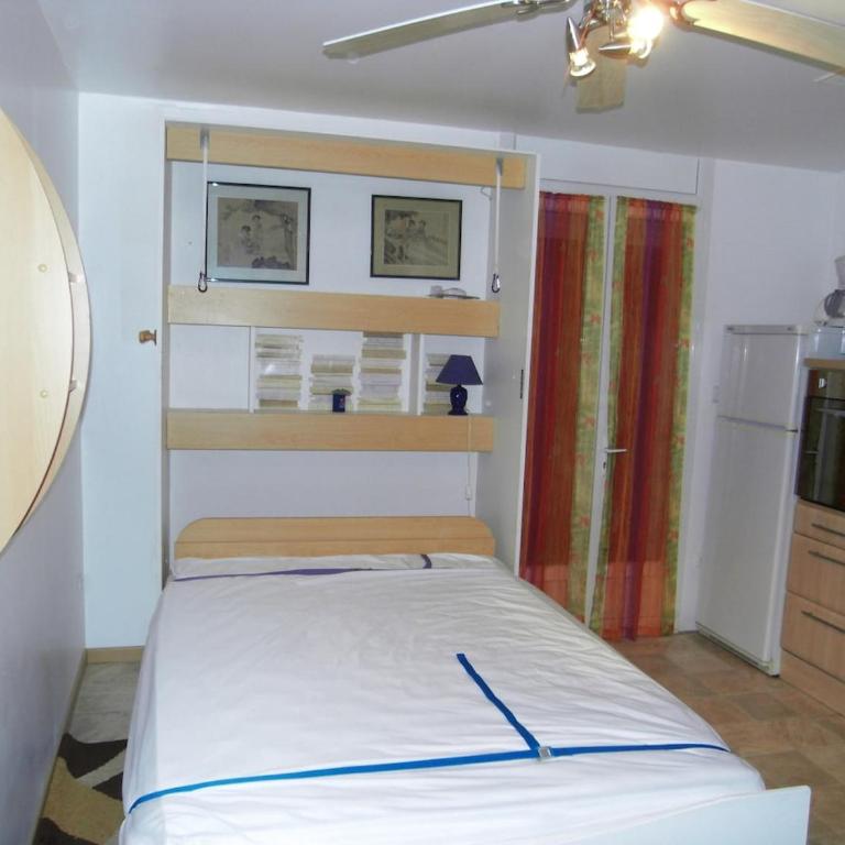 VILLA NOEMIE Studio - de 100 m des Thermes - Appartement 1 Chambre - 6