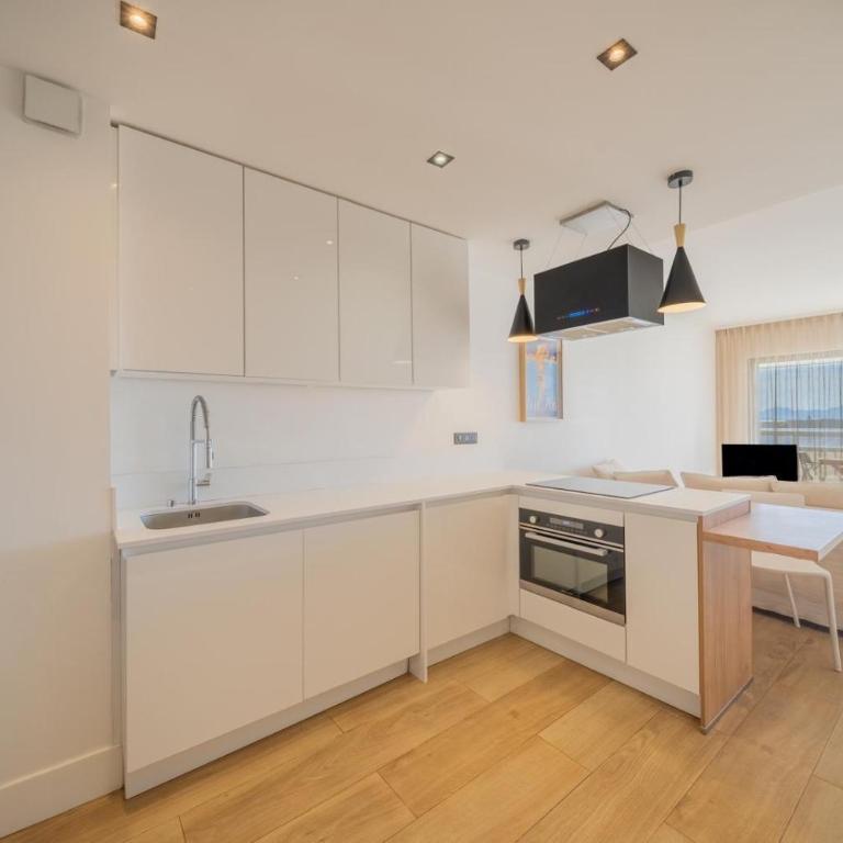 Pinede Sea View Lux - Appartamento con 2 Camere da Letto - 4