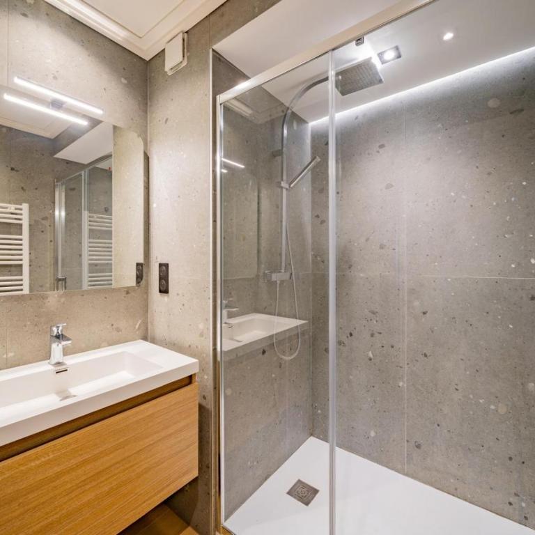 Pinede Sea View Lux - Appartamento con 2 Camere da Letto - 2