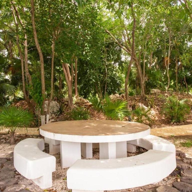 Elegant 2BR 2BA Retreat Pools 24x7 Sec - Apartamento de 2 dormitorios - 16