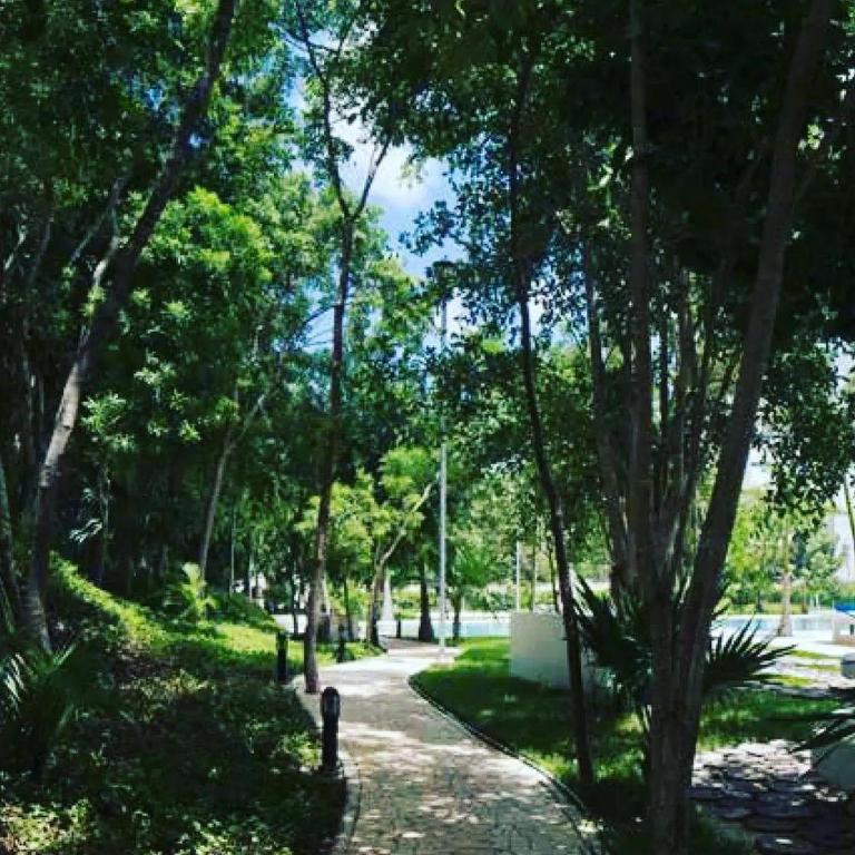 Elegant 2BR 2BA Retreat Pools 24x7 Sec - Apartamento de 2 dormitorios - 24