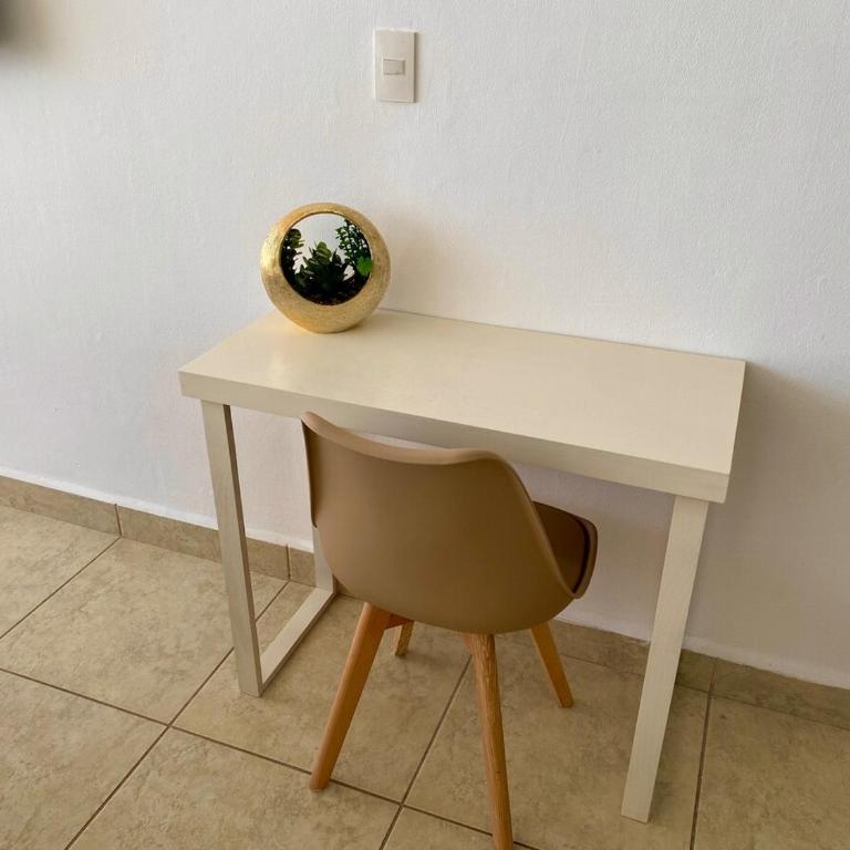 Elegant 2BR 2BA Retreat Pools 24x7 Sec - Apartamento de 2 dormitorios - 37