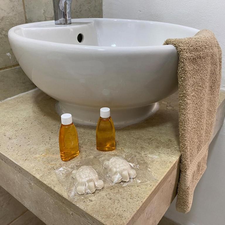 Elegant 2BR 2BA Retreat Pools 24x7 Sec - Apartamento de 2 dormitorios - 48