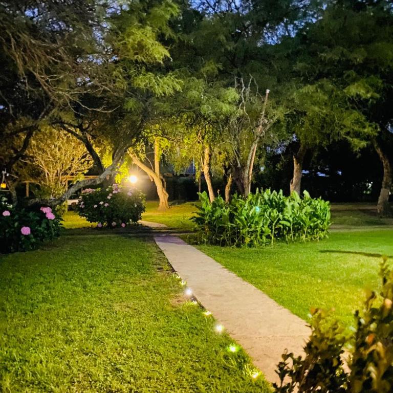 Posada La Ernestina Villa de las rosas - Quadruple Room with Garden View - 23