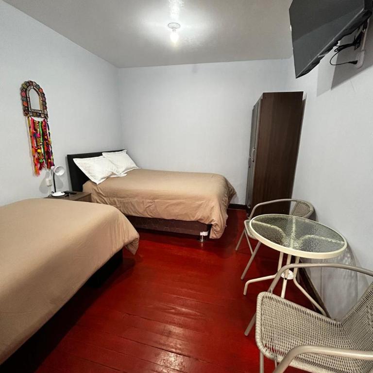 El Viejo Roble - Habitación Doble con baño compartido - 2 camas - 4