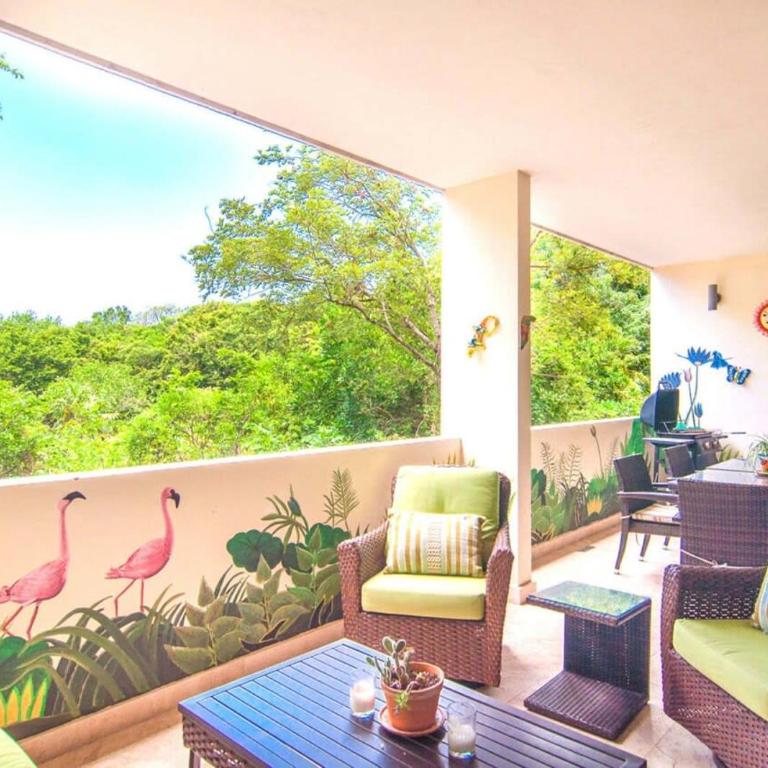 Happy Vibes Getaway with Stellar Oceanview Roof Pool! - Apartment - 9