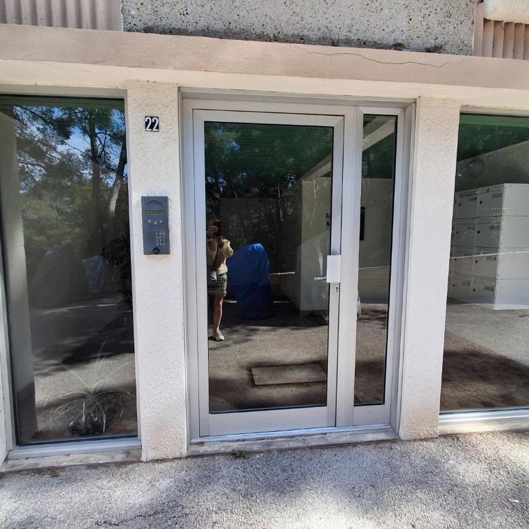 apt le zinnias - One-Bedroom Apartment - 10