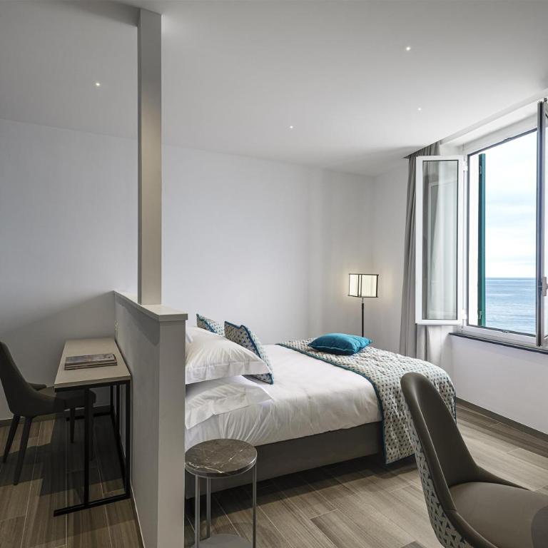 Sublimis Boutique Hotel, WorldHotels Elite - Comfort Queen Room with Sea View - Non-Smoking - 1