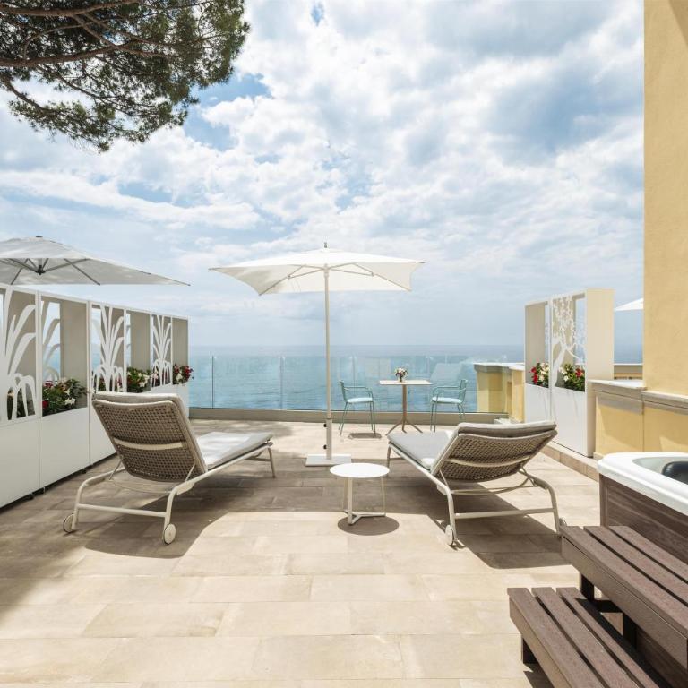 Sublimis Boutique Hotel, WorldHotels Elite - Deluxe Queen Room with Terrace and Sea View - Non-Smoking - 3